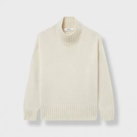 Cashmere Turtle Neck Sweater Light Beige Cashmere Turtle Neck Sweater Light Beige